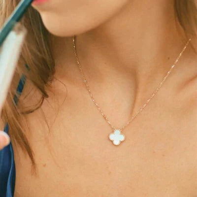 Clover Necklace Gold | White